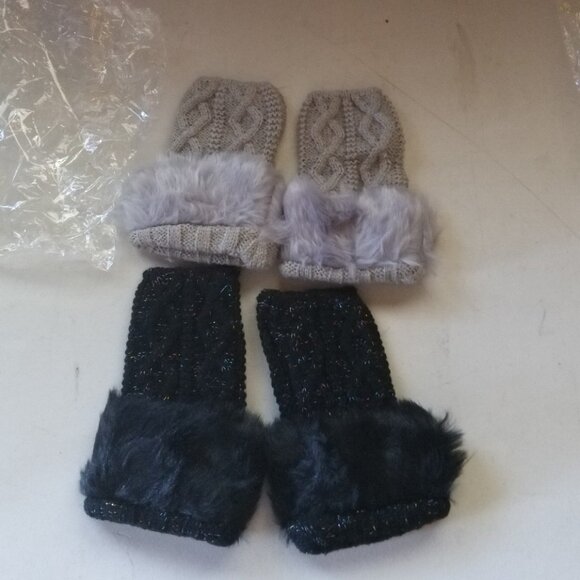 Puideon Accessories - 2 Pairs Puideon Women's Gray/Black Fur Trim Arm/Wrist Warmers OS NIP